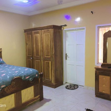 Awamuulamin Manneh Guest House Abuko Eksteriør billede