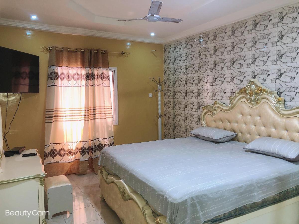 Awamuulamin Manneh Guest House Abuko Eksteriør billede