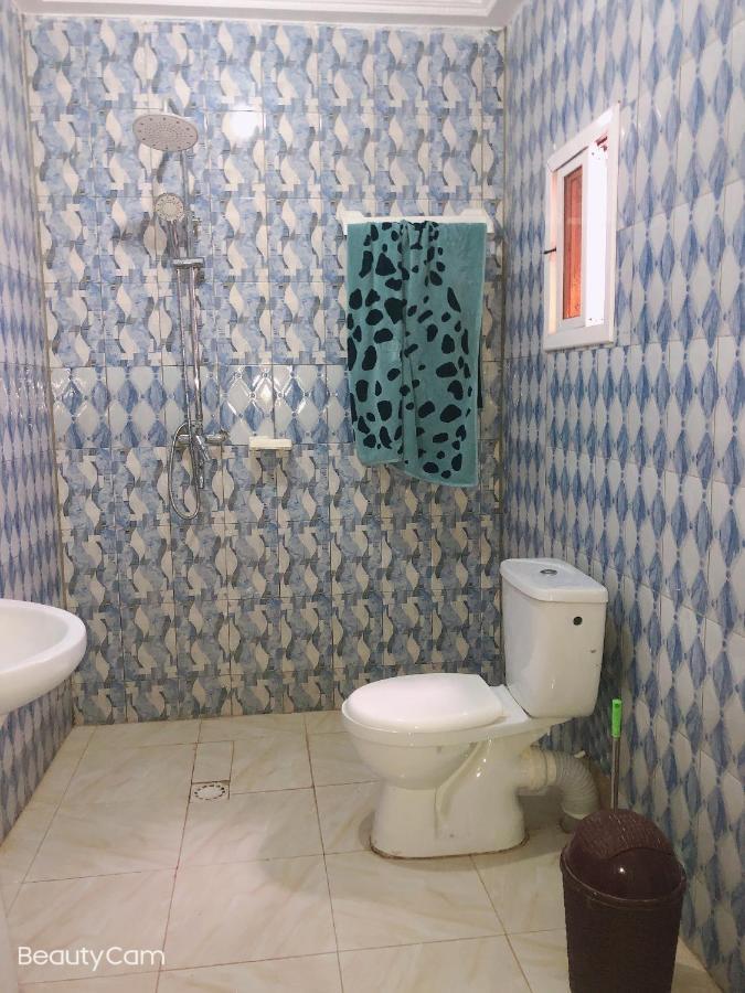 Awamuulamin Manneh Guest House Abuko Eksteriør billede