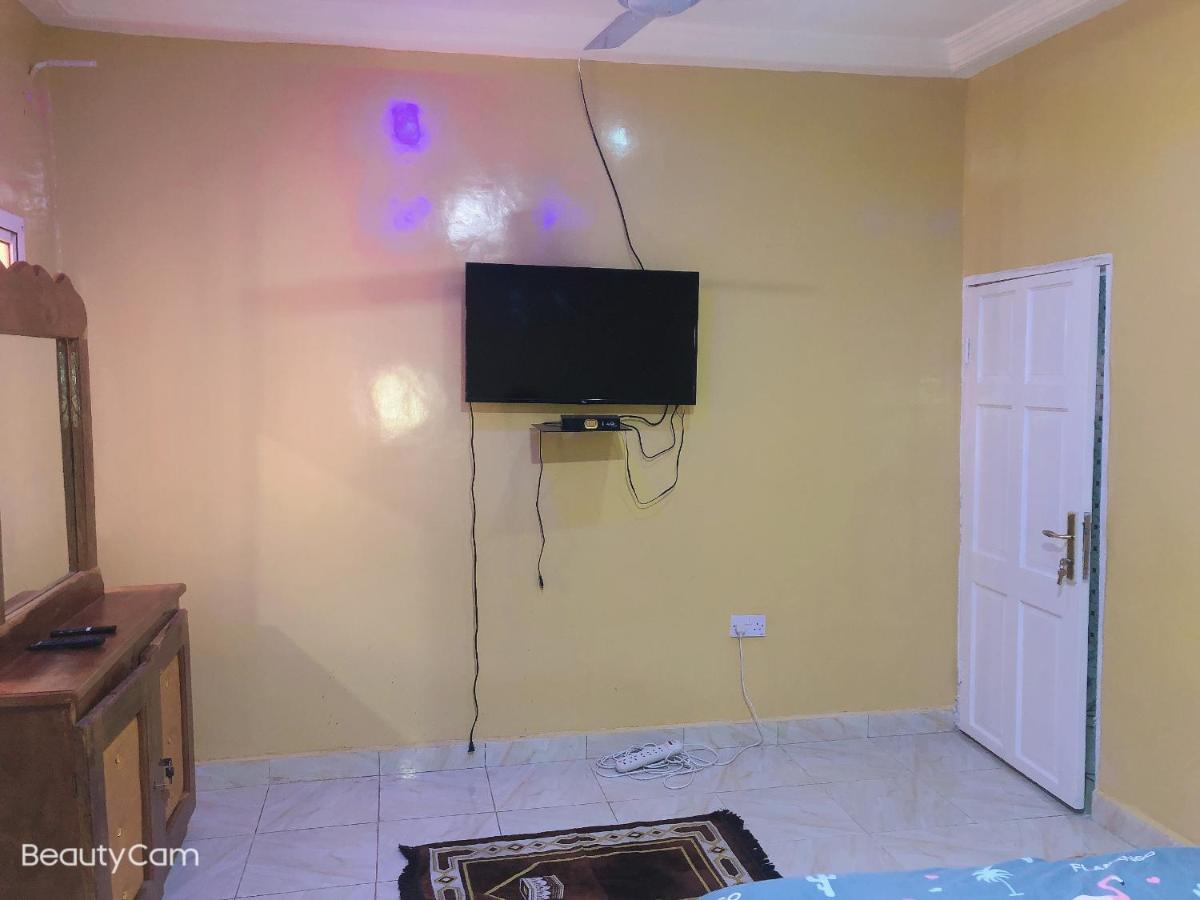 Awamuulamin Manneh Guest House Abuko Eksteriør billede