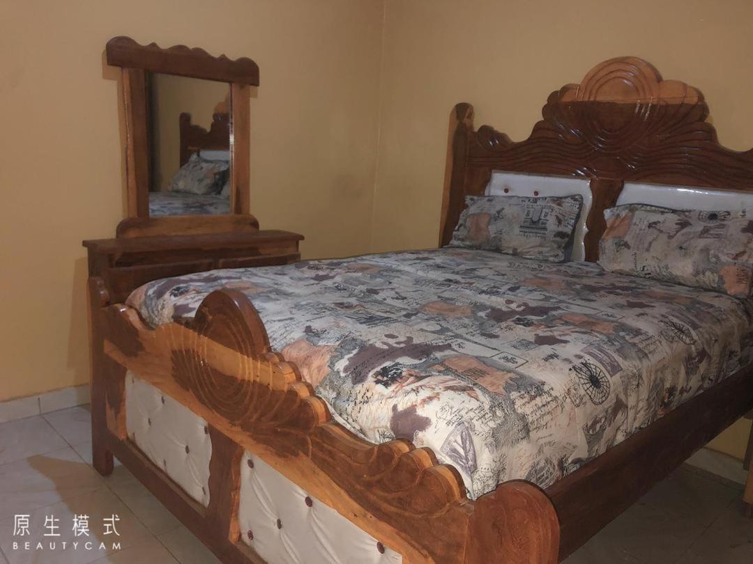 Awamuulamin Manneh Guest House Abuko Eksteriør billede
