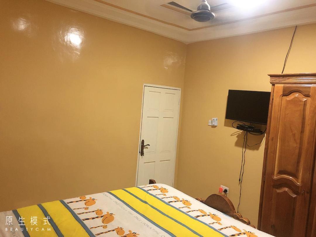 Awamuulamin Manneh Guest House Abuko Eksteriør billede